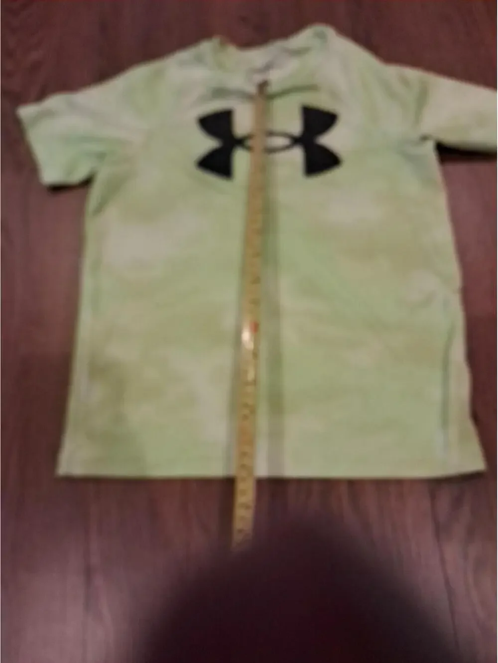 Under Armour Boys' Short‎ Sleeve YSMALL Neon Green Tshirt 6 -7 Years